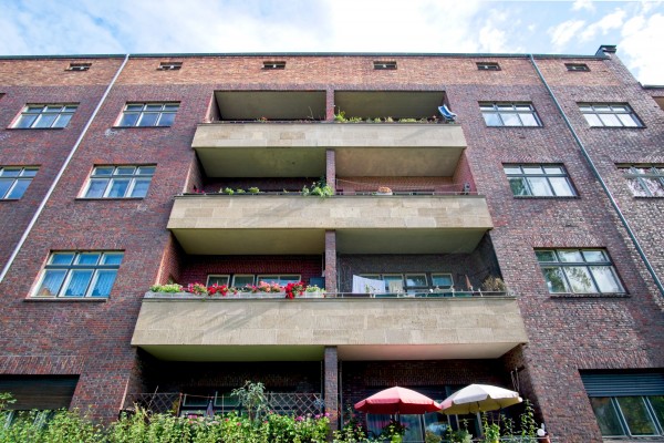 Karstadt-Siedlung, Natursteinsanierung